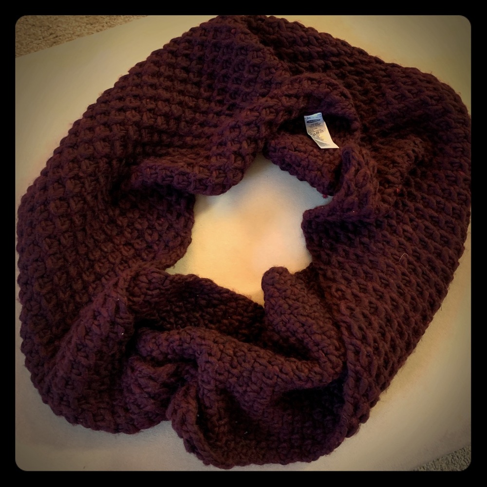 Old Navy Infinity Scarf (Burgundy)